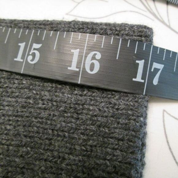 Roz & Ali Sleeveless Gray Knit Black Faux Collar Sweater Vest -Small-VGC - Picture 12 of 14